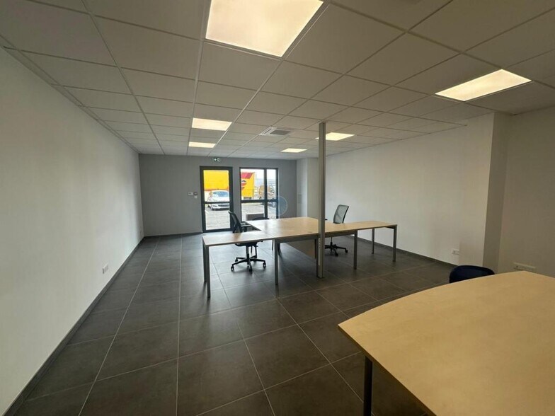 Bureau dans Saran à louer - Photo intérieure – Image 1 sur 5