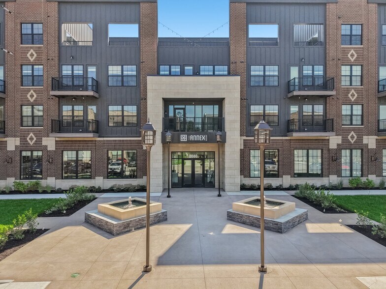 8723 South St, Fishers, IN à louer - Photo de l’immeuble – Image 3 sur 12