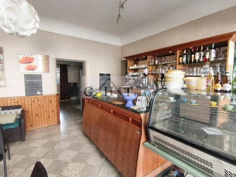 Local commercial dans Vallauris à louer - Photo intérieure – Image 3 sur 12