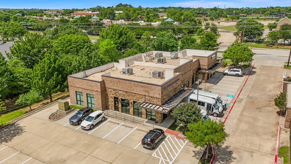 445 W Southlake Blvd, Southlake, TX à louer - Photo de l’immeuble – Image 2 sur 16