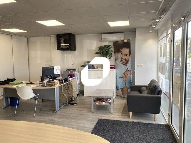 Plus de détails pour Bureau à louer