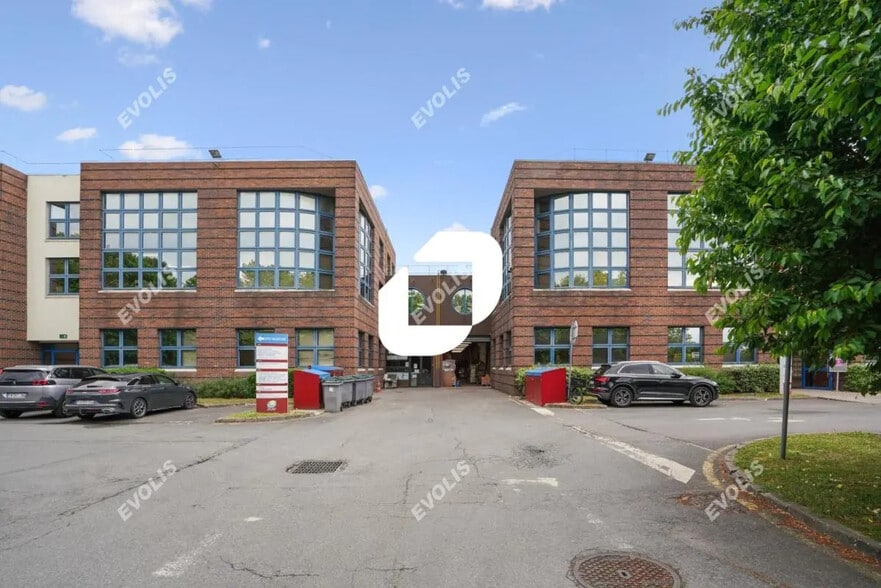 Local d’activités dans Villiers-sur-Marne à louer - Photo de l’immeuble – Image 3 sur 8