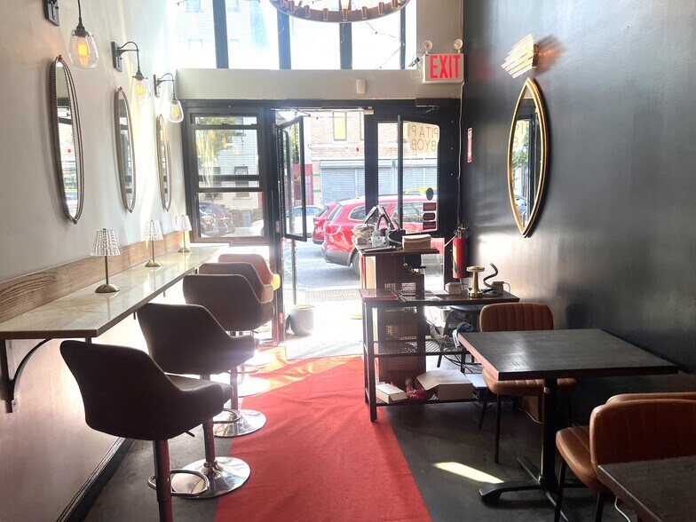 317 Union Ave, Brooklyn, NY à louer - Photo de l’immeuble – Image 3 sur 4