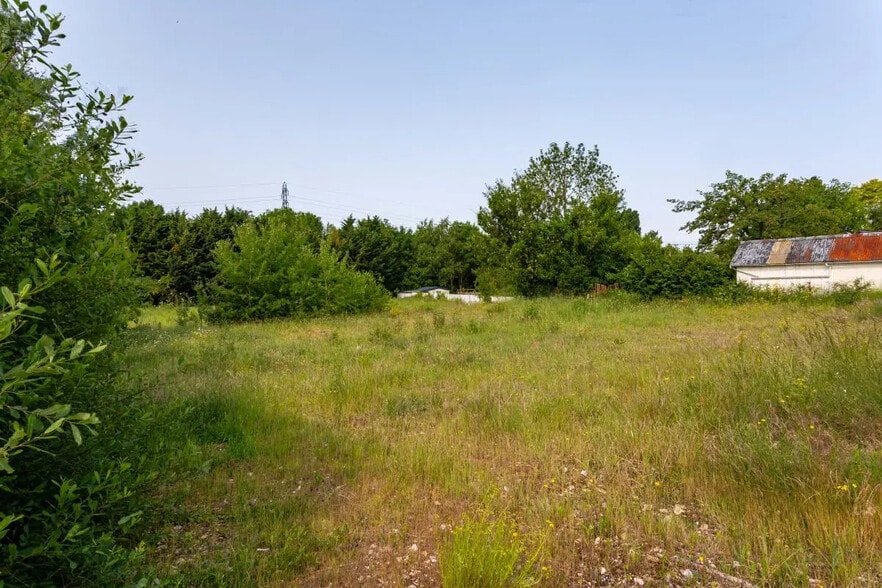 Rue Georges Clemenceau, Port-Jérôme-sur-Seine à vendre - Photo de l’immeuble – Image 3 sur 23