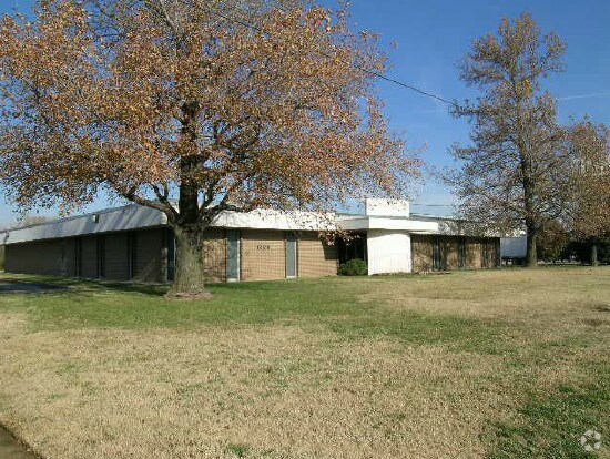12129 E Skelly Dr, Tulsa, OK à vendre - Photo de l’immeuble – Image 3 sur 4
