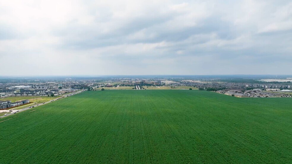 2430 FM 1101, New Braunfels, TX à vendre - Vidéo sur l’annonce professionnelle – Image 2 sur 22
