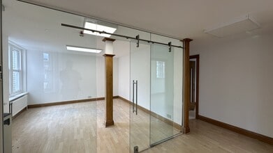 41-43 Whitehall, Londres à louer Photo de l’immeuble– Image 1 sur 6