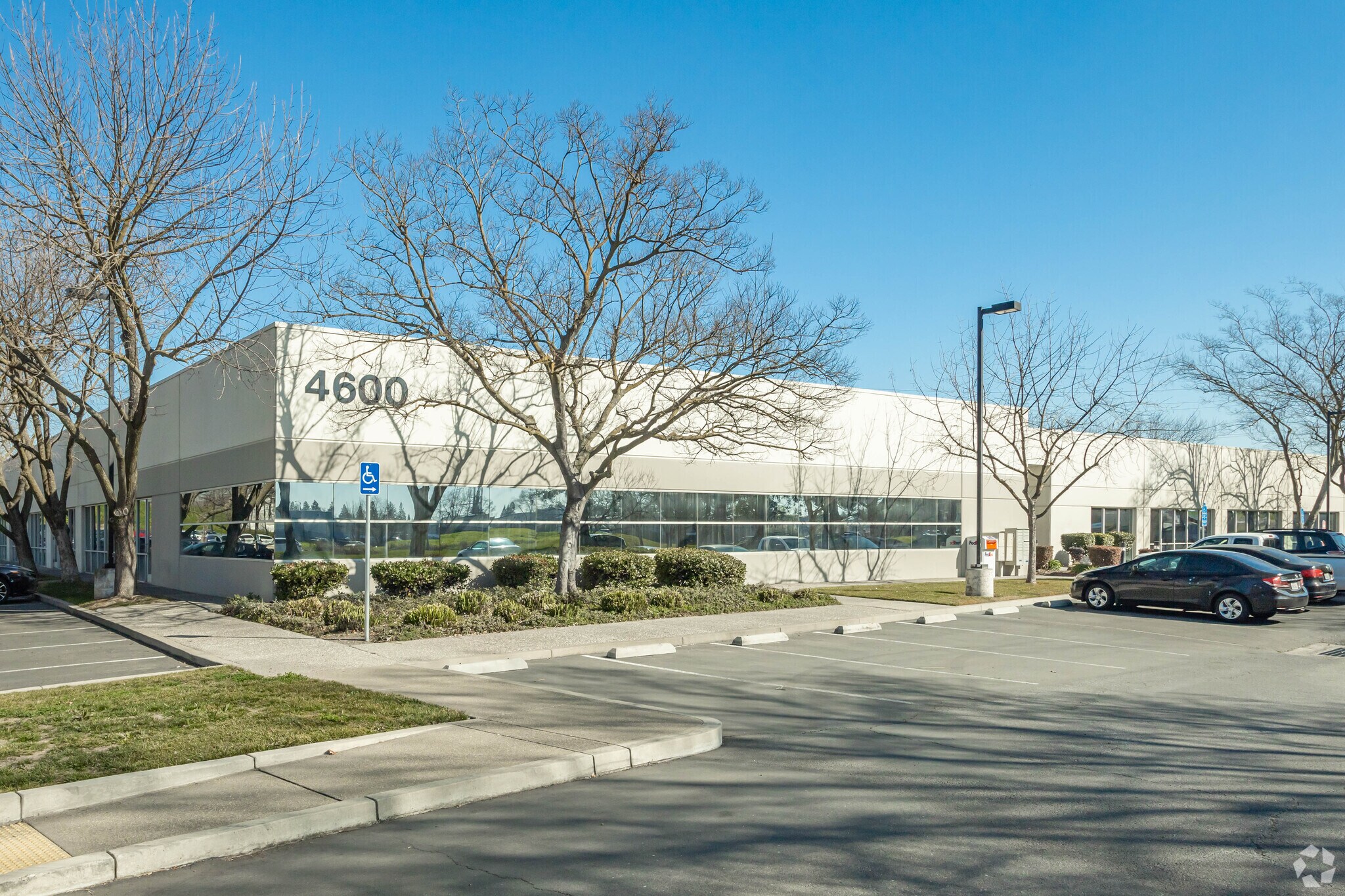 4600 Northgate Blvd, Sacramento, CA à louer Photo principale– Image 1 sur 15
