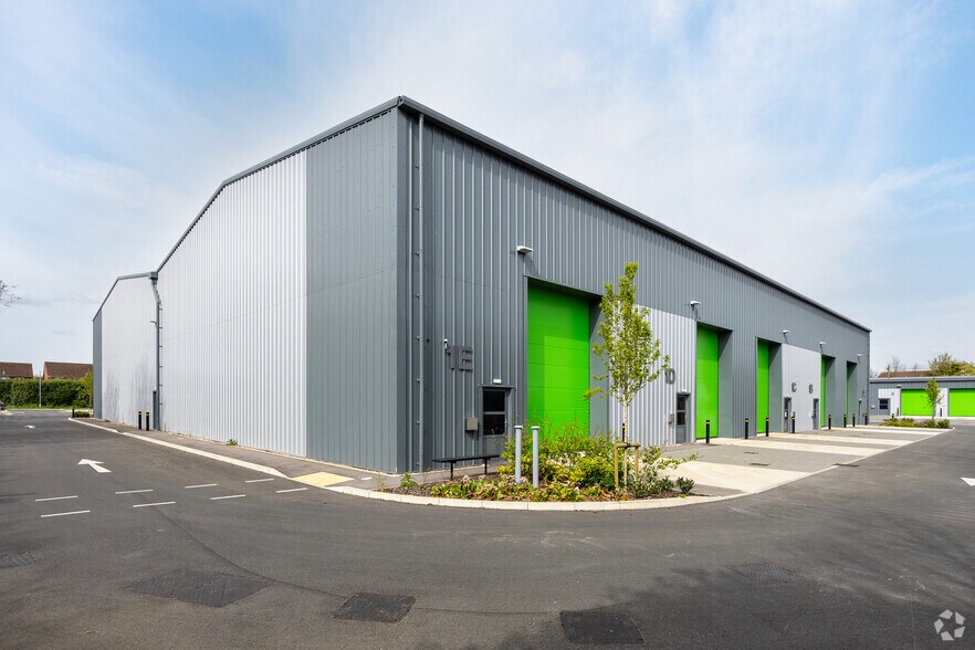 Westhampnett Rd, Chichester à louer - Photo de l’immeuble – Image 2 sur 3