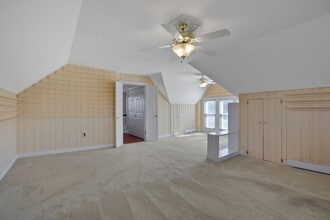 411 Albany Ave, Kingston, NY à vendre Photo intérieure– Image 1 sur 58