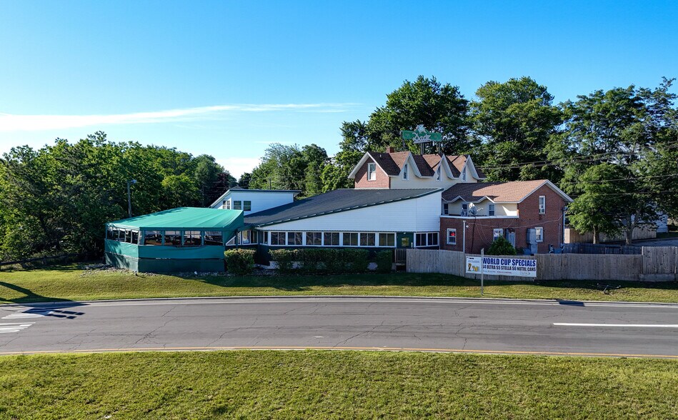 744 Main St, Lumberton, NJ à vendre - Photo de l’immeuble – Image 1 sur 23
