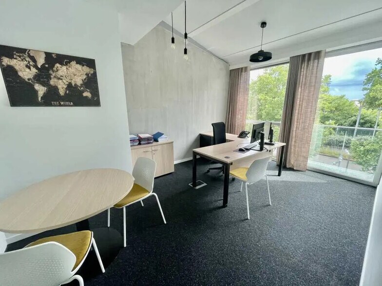 Bureau dans Rouen à louer - Photo de l’immeuble – Image 1 sur 10