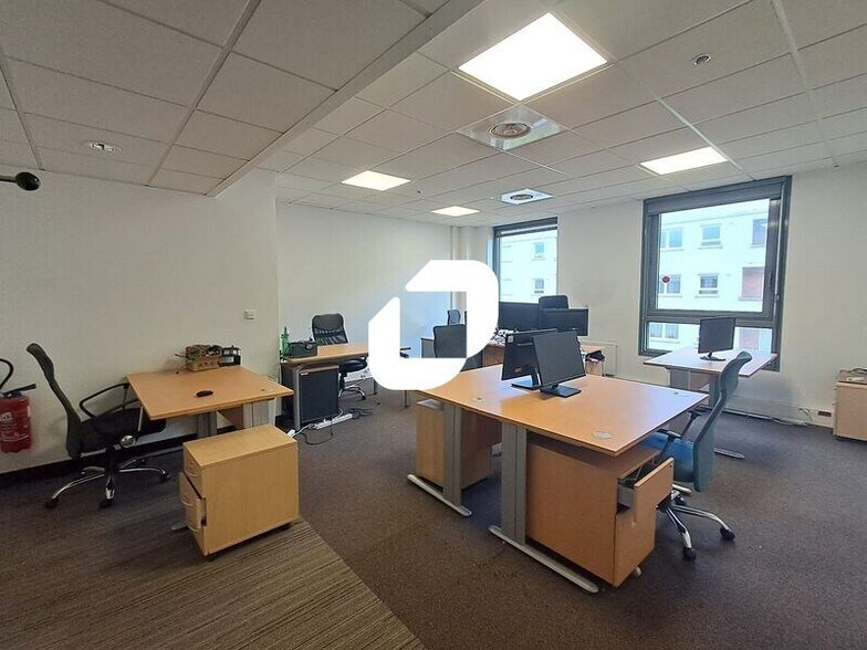 Bureau dans Rueil-Malmaison à louer - Photo intérieure – Image 3 sur 9