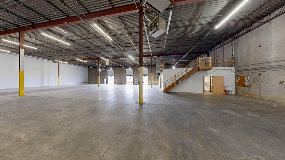4001 Holly St, Denver, CO à louer - Photo de l’immeuble – Image 3 sur 7