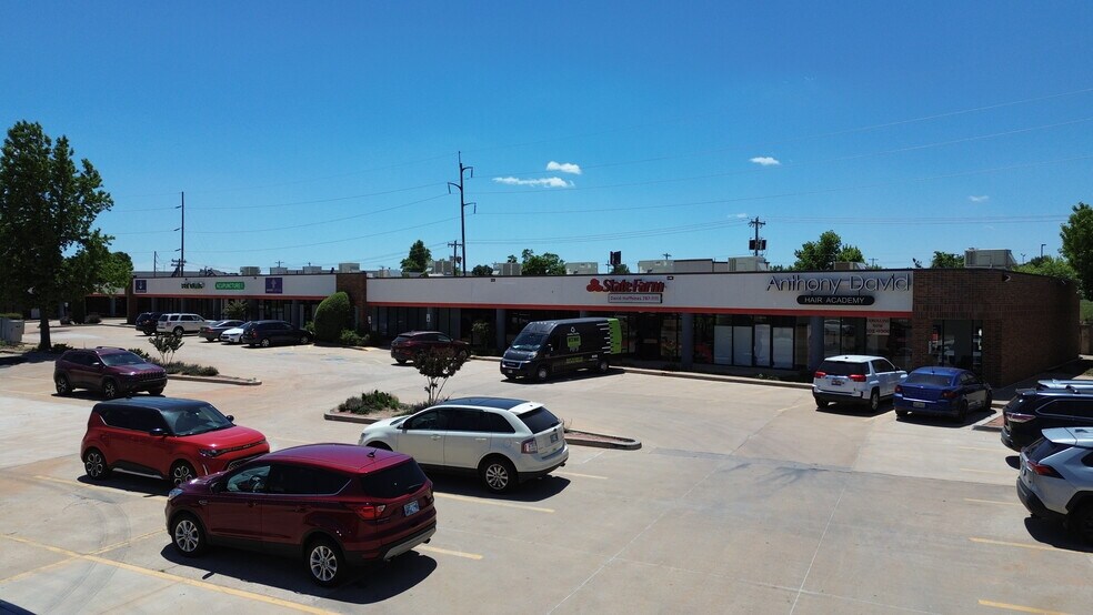 6444 NW Expressway St, Oklahoma City, OK à louer - Photo de l’immeuble – Image 2 sur 5