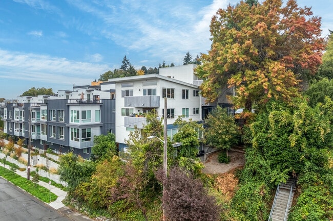 Plus de détails pour 3402 15th Ave W, Seattle, WA - Logement à vendre