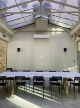 83 Boulevard De Sébastopol, Paris à louer Photo intérieure– Image 2 sur 3