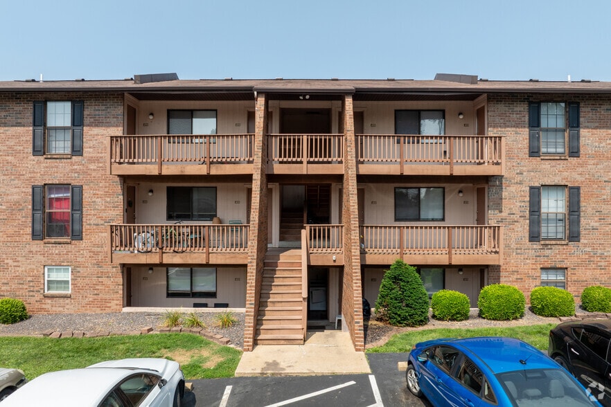 1151 Roger Ave, Swansea, IL à vendre - Photo de l’immeuble – Image 3 sur 18