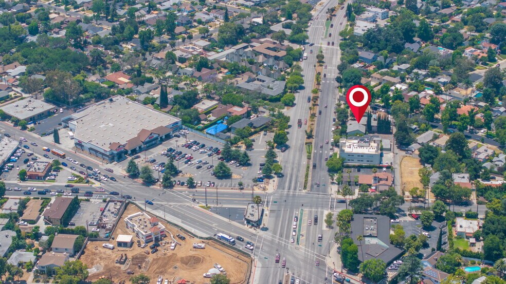 2120 Huntington Dr, South Pasadena, CA à vendre - Photo de l’immeuble – Image 1 sur 35