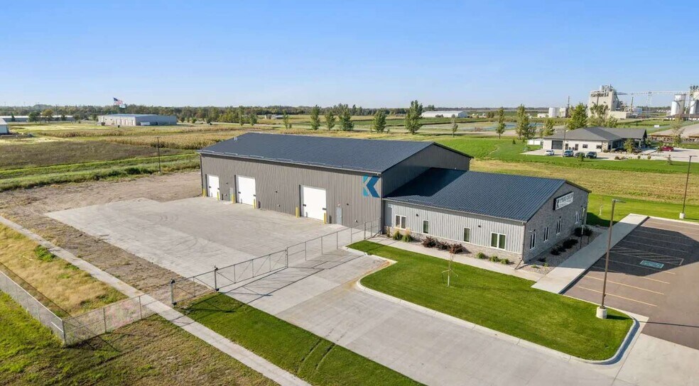 617 N Production St, Aberdeen, SD à vendre - Photo de l’immeuble – Image 3 sur 13