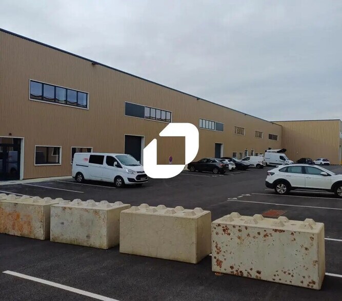 152 Rue François René De Chateaubriand, Carquefou à louer - Photo de l’immeuble – Image 3 sur 12