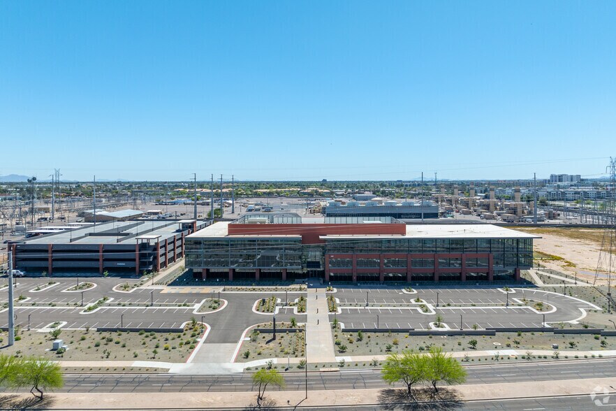 1337 E Rio Salado Pky, Tempe, AZ à vendre - Photo de l’immeuble – Image 3 sur 5