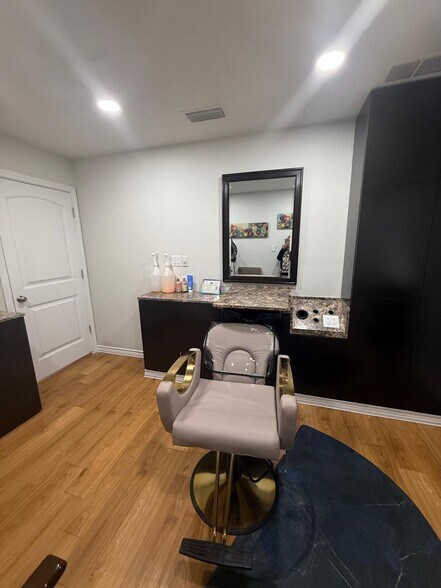 925 W Mitchell St, Arlington, TX à louer - Photo intérieure – Image 3 sur 11