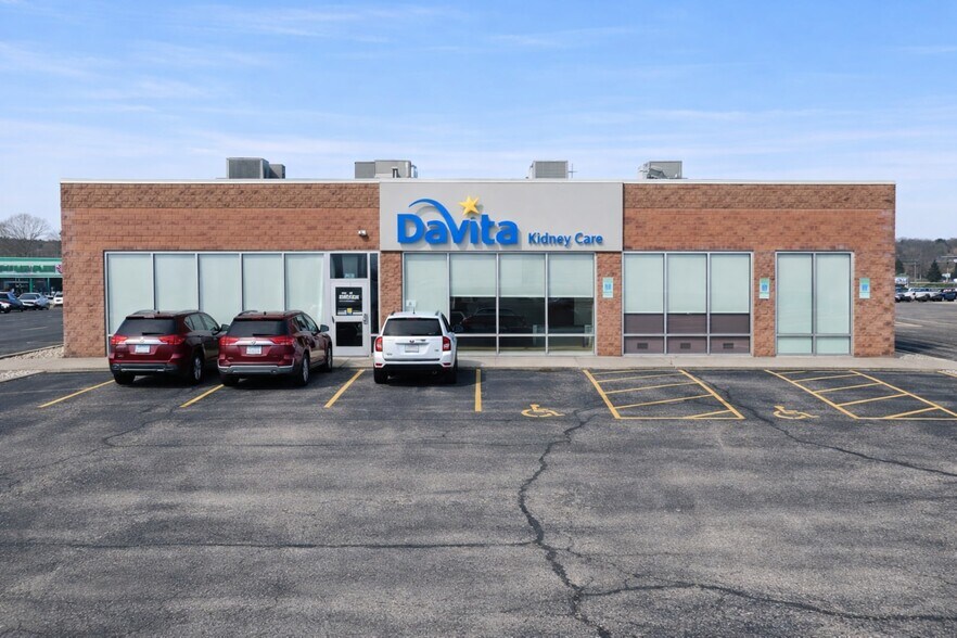1808 S West Ave, Freeport, IL à vendre - Photo de l’immeuble – Image 3 sur 6