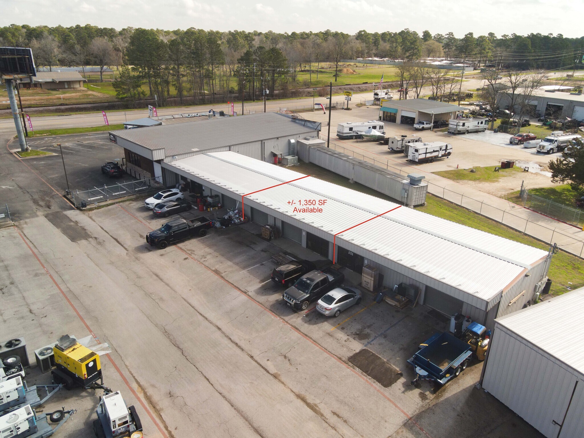 35423 SH 249, Suite E2, Pinehurst, TX à louer Photo de l’immeuble– Image 1 sur 3