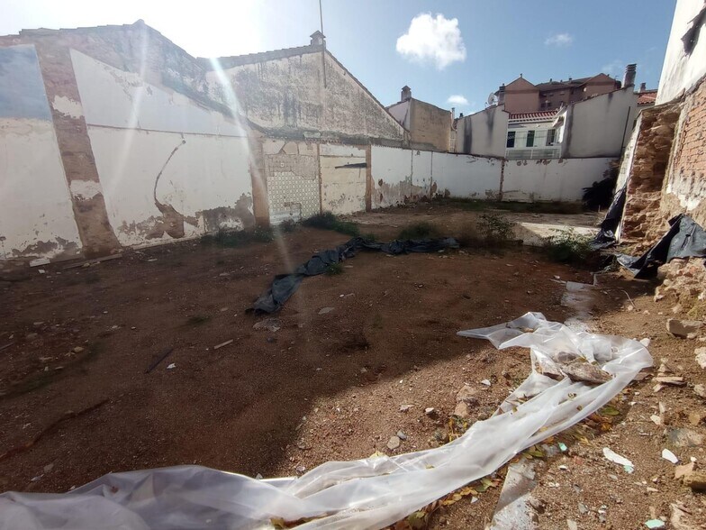 Terrain dans Cáceres, Cáceres à vendre - Photo de la construction – Image 2 sur 5