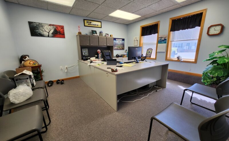2702 N Cunningham Ave, Urbana, IL à vendre - Photo de l’immeuble – Image 2 sur 3