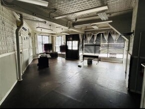 168 Dean St, Providence, RI à louer Photo intérieure– Image 2 sur 3