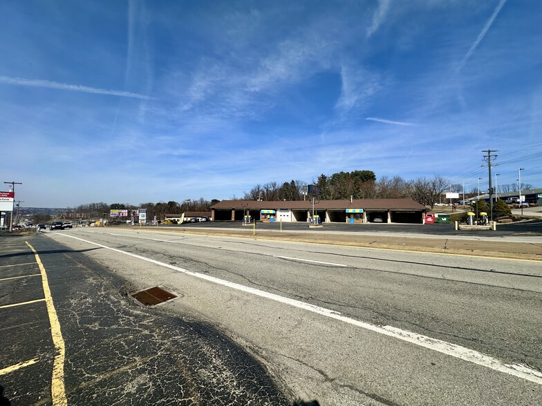 7541 US-30, North Huntingdon, PA à vendre - Photo de l’immeuble – Image 2 sur 8