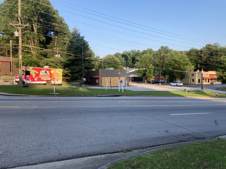 452 S Deshon Rd, Lithonia, GA à louer - Photo de l’immeuble – Image 3 sur 7