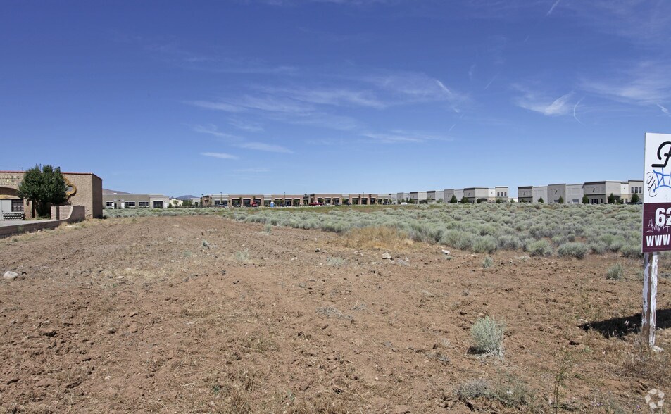 Ave Q & 5th St W, Palmdale, CA à vendre - Photo principale – Image 1 sur 14