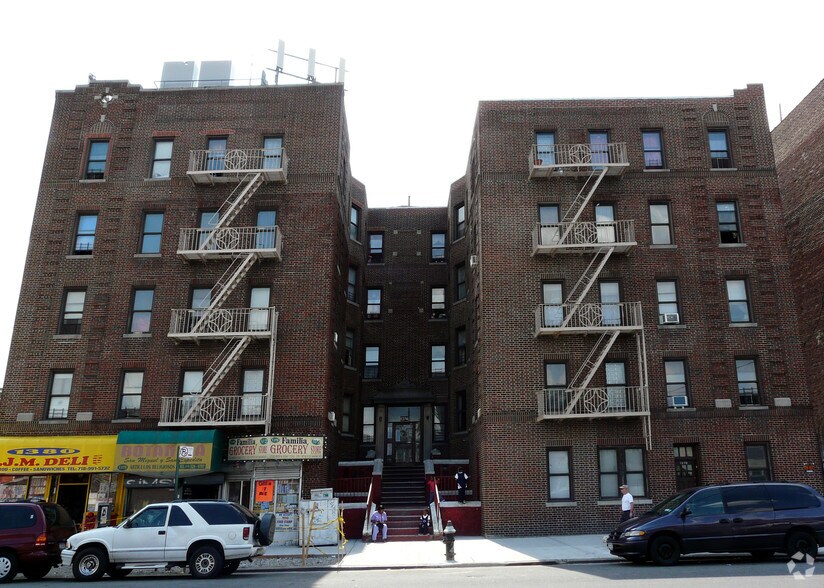 1374 Bronx River Ave, Bronx, NY à vendre - Photo de l’immeuble – Image 3 sur 5