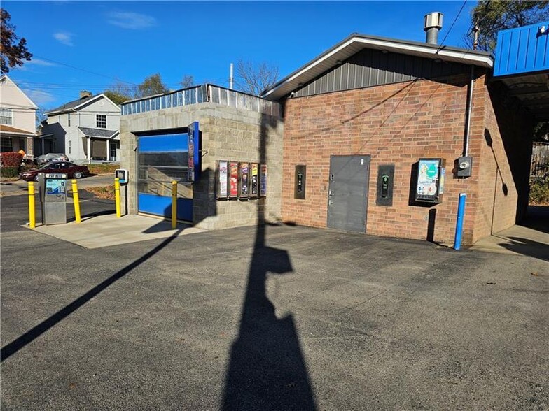 617 Pearson St, New Castle, PA à vendre - Photo de l’immeuble – Image 2 sur 7