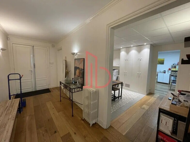 Bureau dans Bordeaux à louer - Photo de l’immeuble – Image 2 sur 3