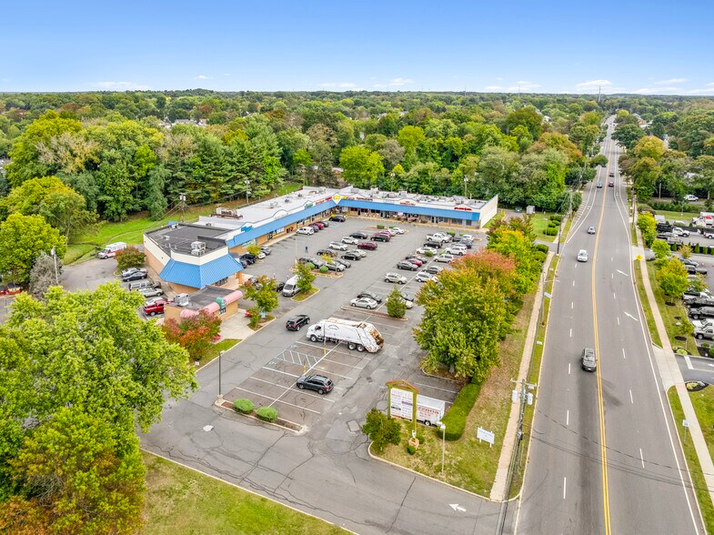 20-116 Flock Rd, Mercerville, NJ à vendre - Photo de l’immeuble – Image 2 sur 6