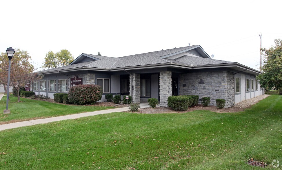 54-62 Westerview Dr, Westerville, OH à louer - Photo de l’immeuble – Image 1 sur 2