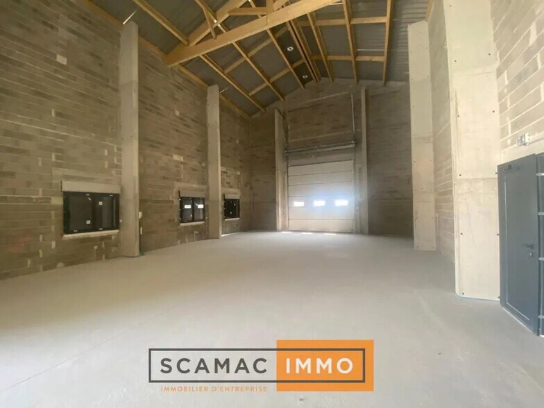 Industriel/Logistique dans Rognac à louer - Photo intérieure – Image 2 sur 5