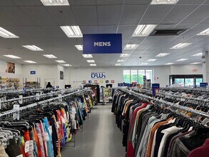 7900 Plaza Blvd, Mentor, OH à louer Photo de l’immeuble– Image 2 sur 2