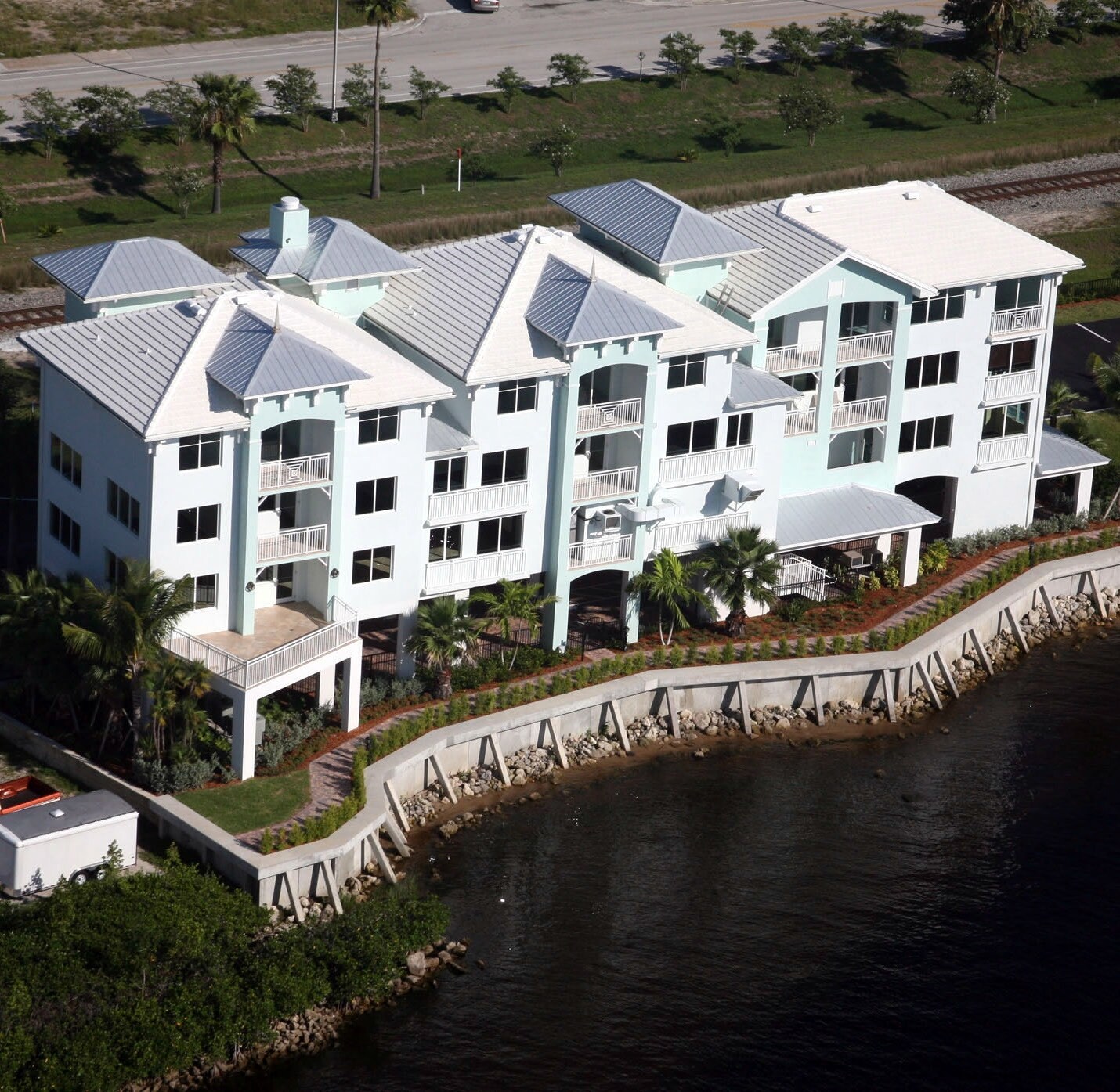 415 NW Flagler Ave, Stuart, FL à louer Photo principale– Image 1 sur 42