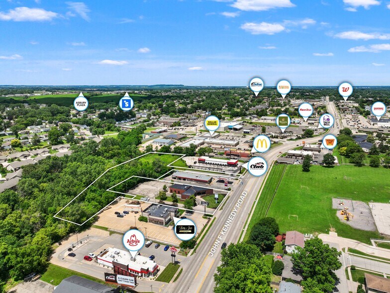 1805 John F Kennedy Rd, Dubuque, IA à vendre - Aérien – Image 2 sur 47