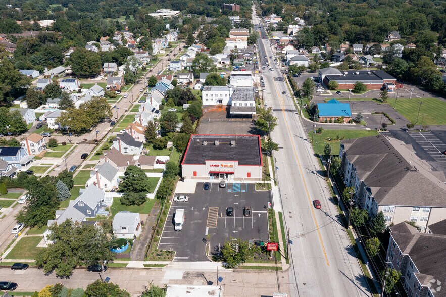 7407 Maple Ave, Pennsauken, NJ à louer - Photo de l’immeuble – Image 3 sur 8