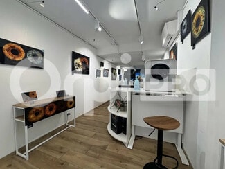 Plus de détails pour Local commercial à louer