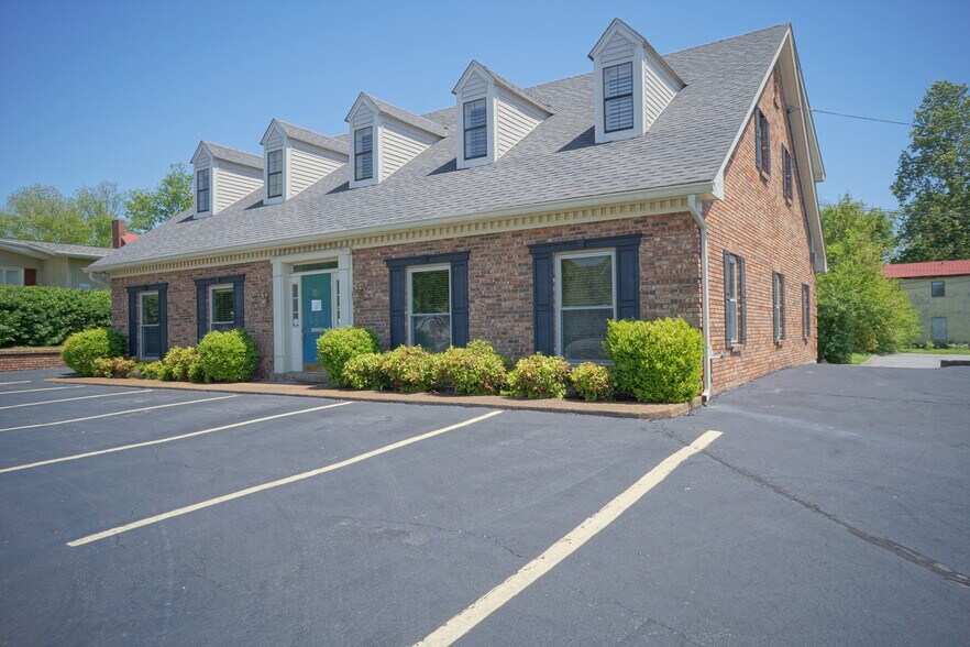 111 N Trigg Ave, Gallatin, TN à vendre - Photo principale – Image 1 sur 7