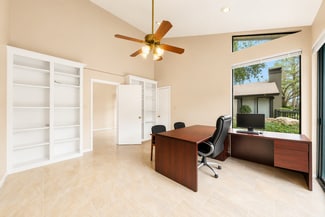 Plus de détails pour 14343 Torrey Chase Blvd, Houston, TX - Bureau à vendre