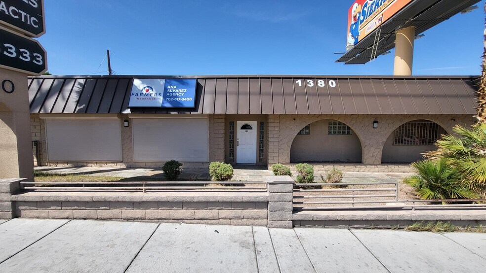 1380 E Sahara Ave, Las Vegas, NV à vendre - Photo de l’immeuble – Image 2 sur 66