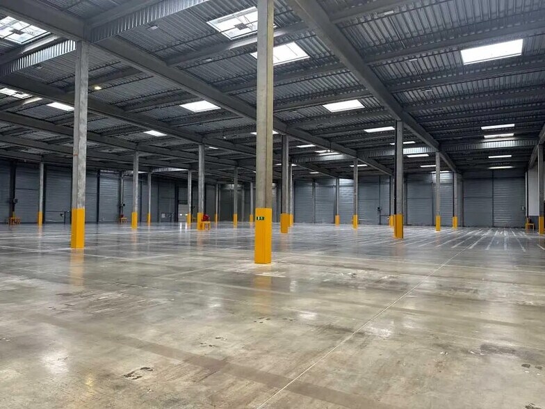 Bureau dans Saint-Quentin-Fallavier à louer - Photo intérieure – Image 2 sur 6